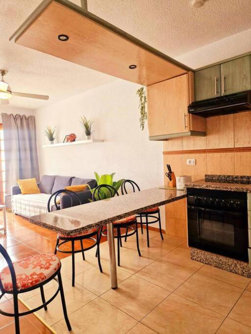 Comfortable Centrally Located Apartment Playa Feñabe Εξωτερικό φωτογραφία